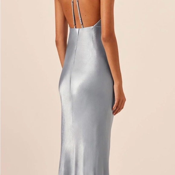 Elegant Silver Halter Dress - Picture 4 of 4